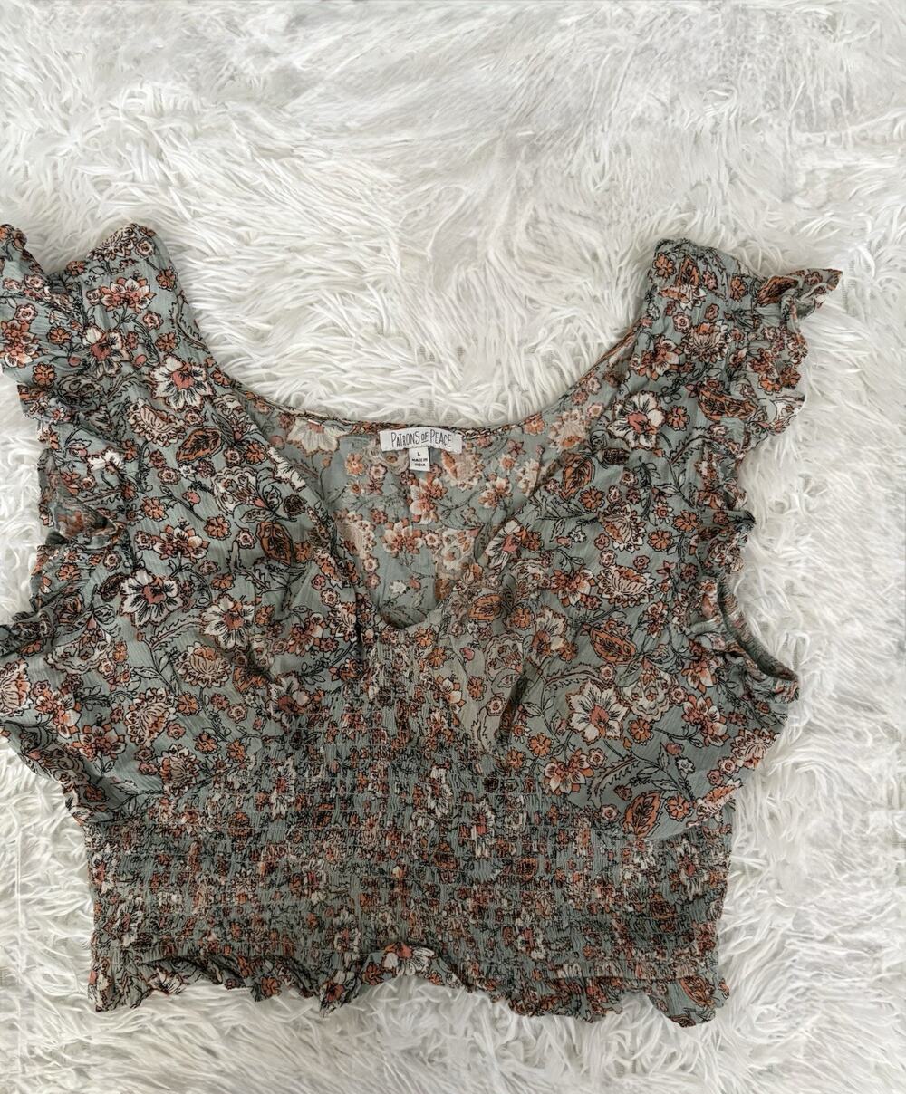 Patrons of Peace Women’s L Smock Bottom Floral Blouse. Pretty, Comf, Shorter
